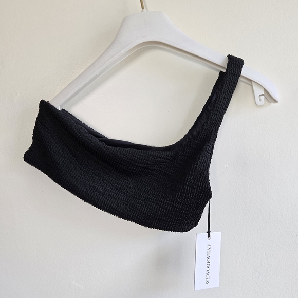 New WeWoreWhat One Shoulder Spongie Seersucker Black Swim Bikini Top Small NWT - Picture 6 of 9
